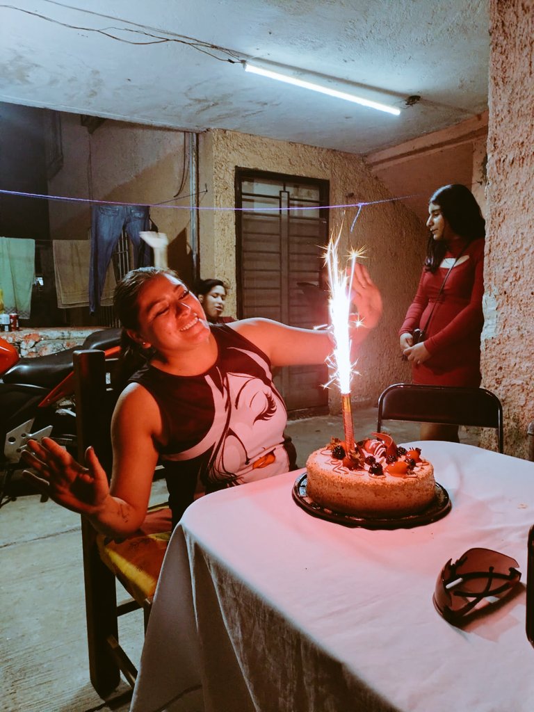 Pues un año más festejando mi cumple con los <a href="/BorrachosDCora/">Borrachos de Cora ❤️</a>  muchas gracias chicos por asistir y conbeber, cómo siempre un gusto de recibir los en mi hogar! <a href="/OmarAle69876531/">OmarsVolta 🎃🤘🎸🎙🦂</a> <a href="/DanielBent93072/">Daniel Benítez</a> <a href="/janislechuga81/">Janys leshuga</a> <a href="/DeLos96737/">Denisse Sanchez</a> <a href="/KiqueArmenta/">El Kike Armenta</a> Noe, Marcos, gracias por los regalos 😘