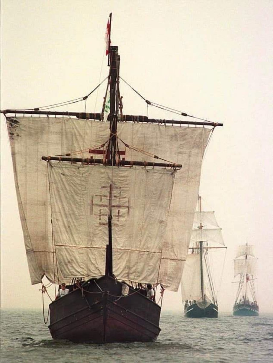 Good morning! 

On this day, October 12, 1492, Christopher Columbus discovered America 🇺🇸
Undoubtedly one of the most renowned Italians in history 🇮🇹