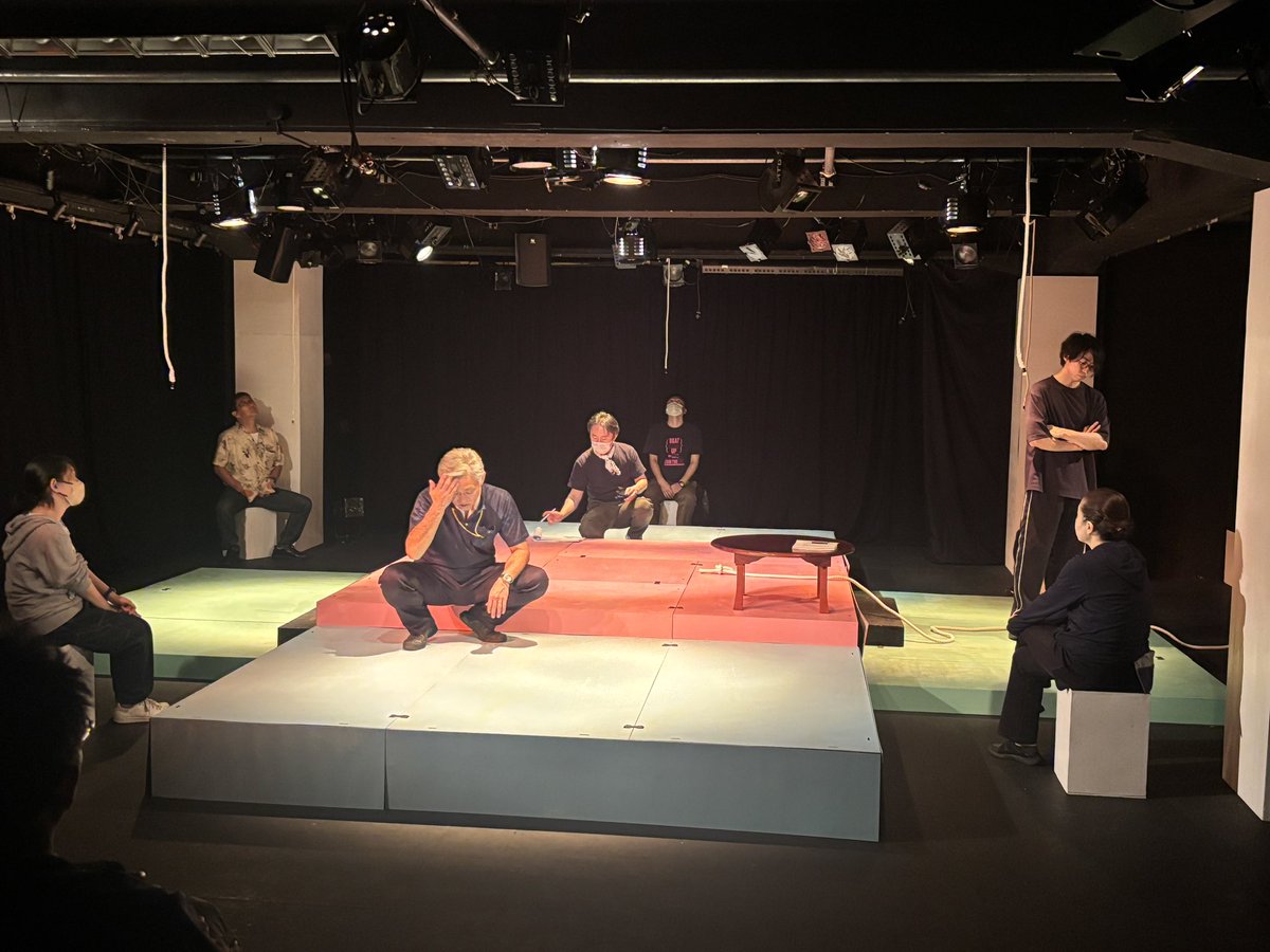 tcafetheater's tweet photo. 今回は「ミスゲキ2本立て」公演でした。

#アパートメントの殺人 #TheUnusualSuspects 

はどちらも舞台と客席が違く、各公演が終わる度に転換をしておりました。
関係者の皆様本当にありがとうございました。

転換の動画を撮影しましたので是非！

#トラブルカフェシアター
#TCT25周年記念公演 https://t.co/EXbdzyB6tq