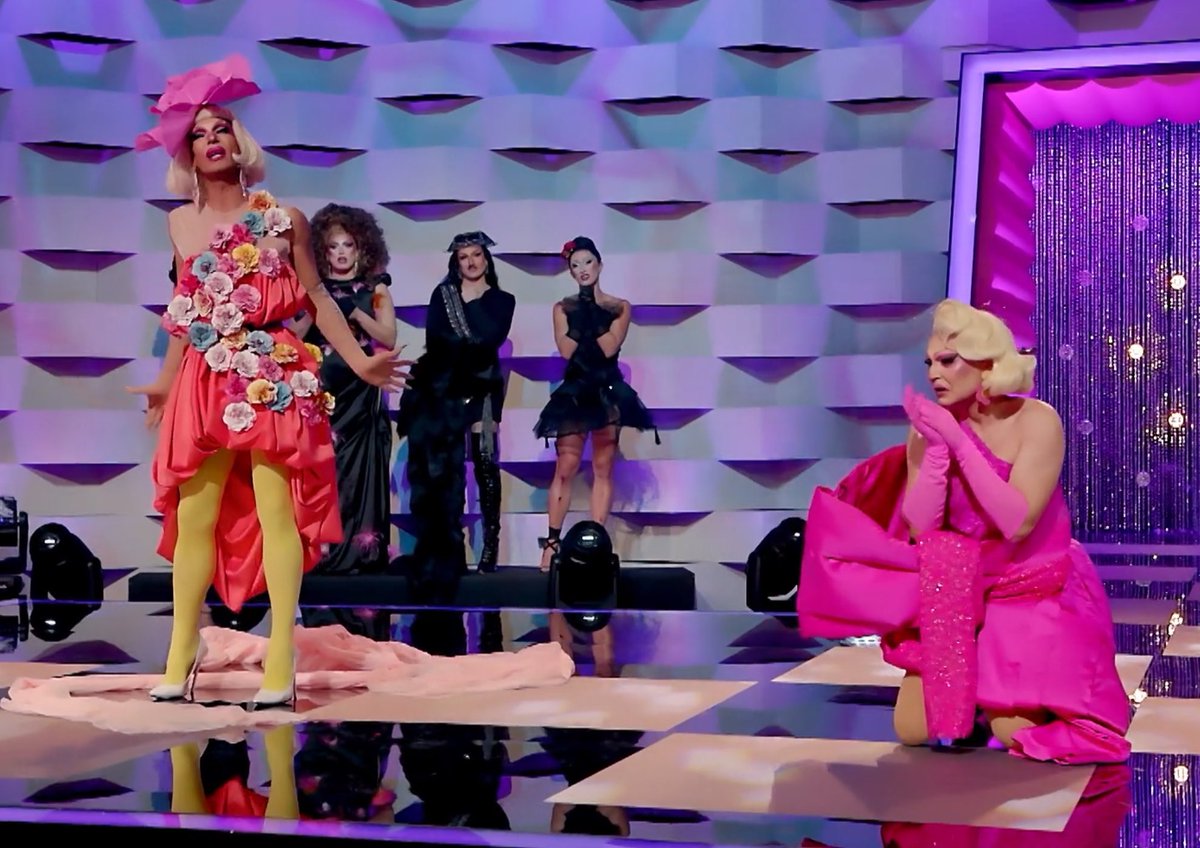 KINA2_2's tweet image. This lipsync didn’t feel like a lipsync for their lives, nor drag race or any competition. This is art, powerful and substantial. 

This is the kind of magic that happens when you celebrate authenticity, and cast pure artistry for the world to see. What a gift
#DragRaceES