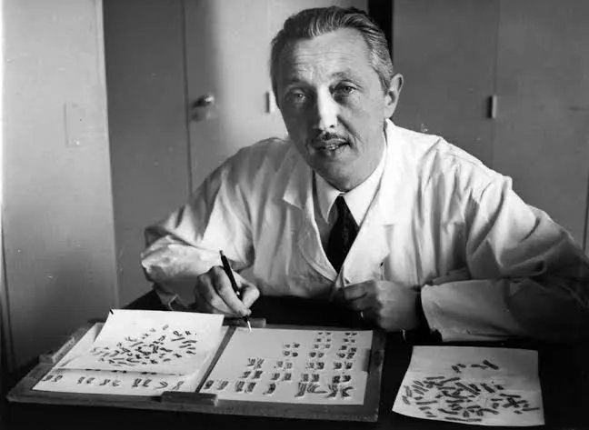 PMunozIturrieta's tweet photo. A Jérôme Lejeune, el geneticista y pediatra que descubrió la copia extra del cromosoma 21 en personas con síndrome Down, le negaron el Nobel de Medicina porque estaba en contra del aborto. 

Para reflexionar. https://t.co/ncPfBwBMYY