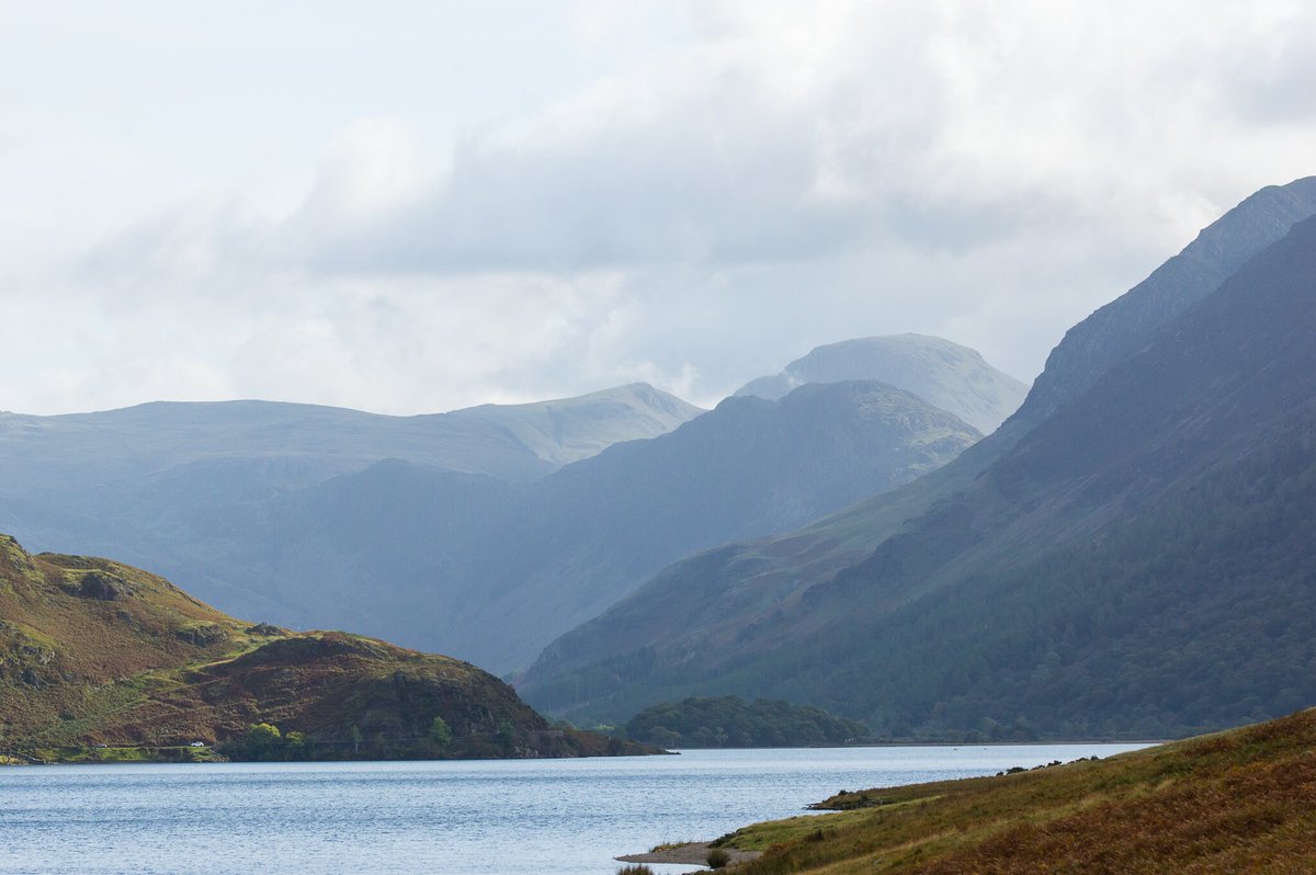 LakesFurniture's tweet photo. Birthday Card | Lake District Greetings Card | Great Gable From Crummock Water | Easter | Christmas | Occasion | Blank https://t.co/RIXzJjnnSO #walldecor #tshirtdesign #aiart #mugdesign #greetingscards #gifts #aiprints #aiwallart #LakeDistrict https://t.co/QkUaX7c1Ju