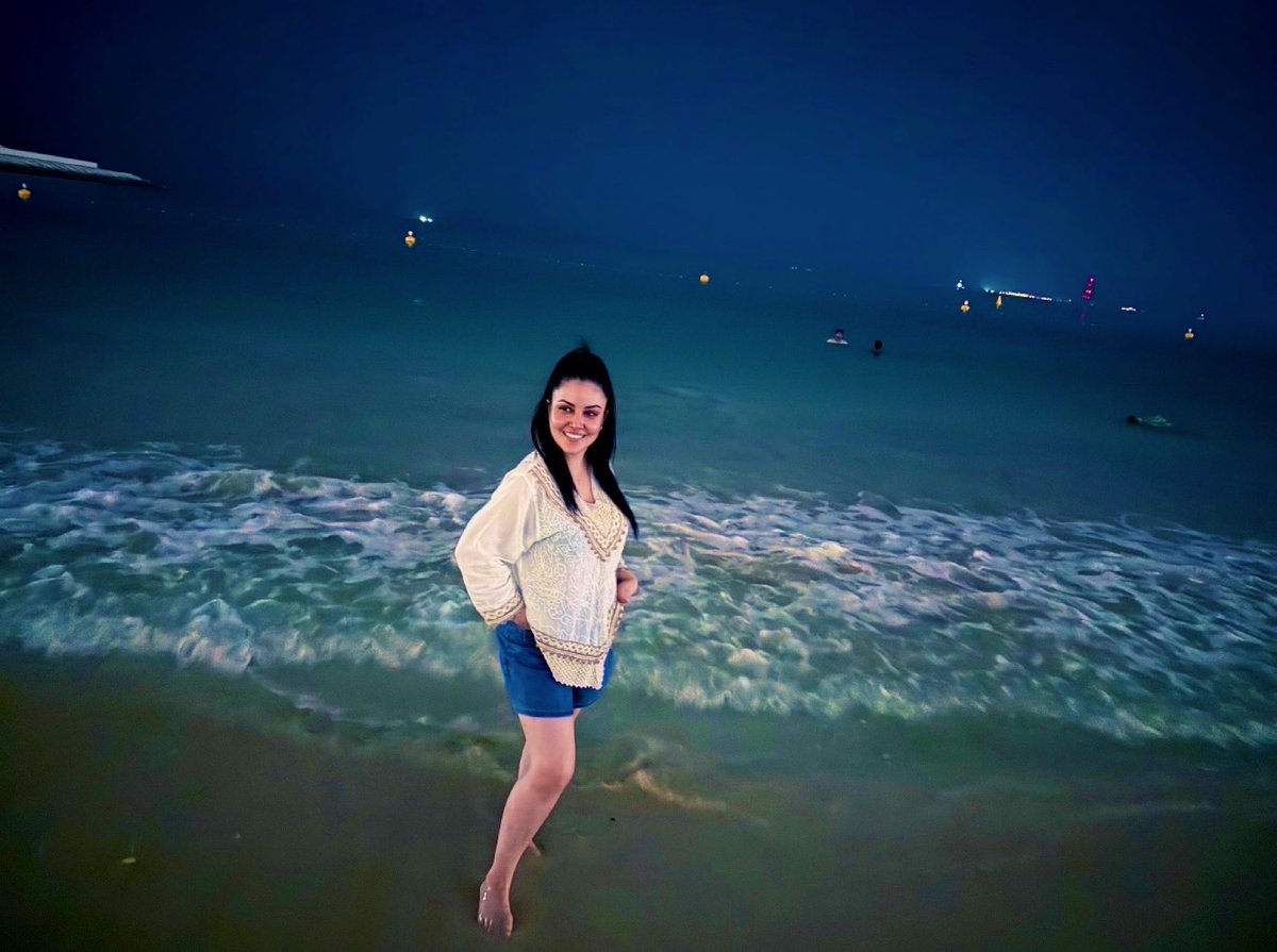hojayeva_e_'s tweet photo. The sky, the sea and me….. https://t.co/l4zkd5S5B6