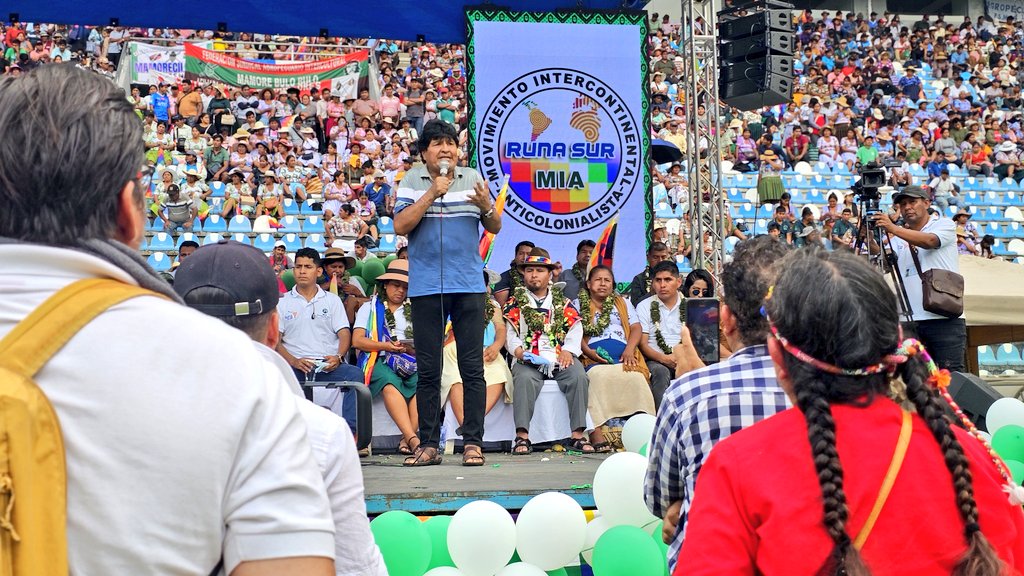 Concluye nuestro Primer Gran Encuentro del Movimiento Intercontinental Anticolonialista - RUNASUR con una gran concentración que abraza la unidad de los movimientos sociales y naciones originarias del sur global.

Estamos profundamente agradecidos con las delegaciones que