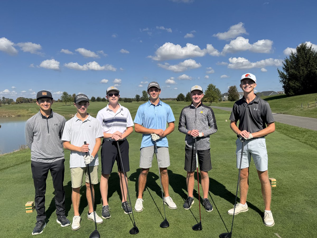 BotkinsGolf's tweet image. They headed @NorthstargolfOH’s way early &amp;amp; enjoyed a practice round this afternoon.

⛳️Next up for the Trojans…

Dinner.
Sleep.
Wake.
Drive.
Chip.
Putt.
Dominate!

Follow @BotkinsGolf for updates &amp;amp; results from Monday’s first round of 18 @OHSAASports State Golf Championship.