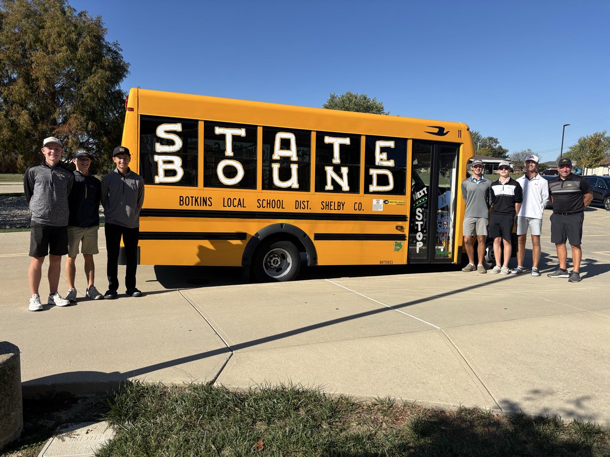 BotkinsGolf's tweet image. They headed @NorthstargolfOH’s way early &amp;amp; enjoyed a practice round this afternoon.

⛳️Next up for the Trojans…

Dinner.
Sleep.
Wake.
Drive.
Chip.
Putt.
Dominate!

Follow @BotkinsGolf for updates &amp;amp; results from Monday’s first round of 18 @OHSAASports State Golf Championship.