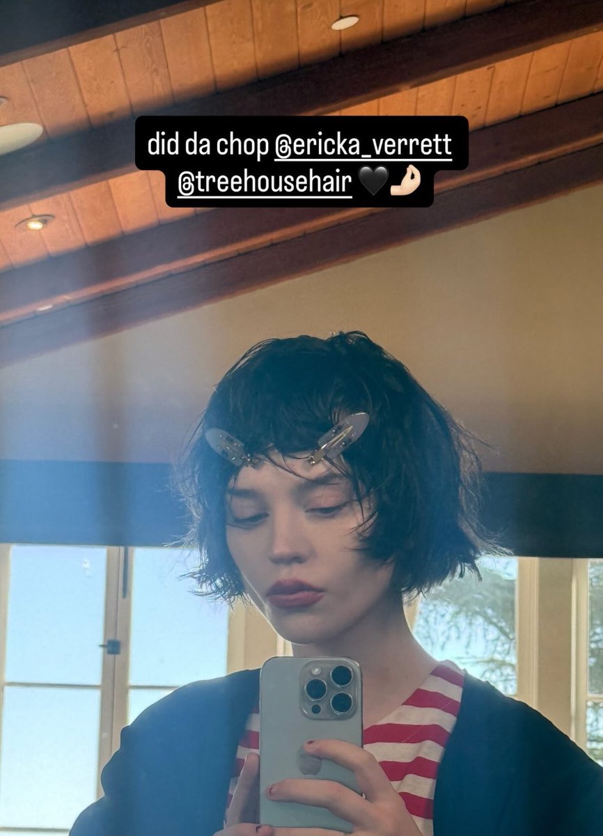 verakonas's tweet image. no wig season 4 let nat cut all her hair off