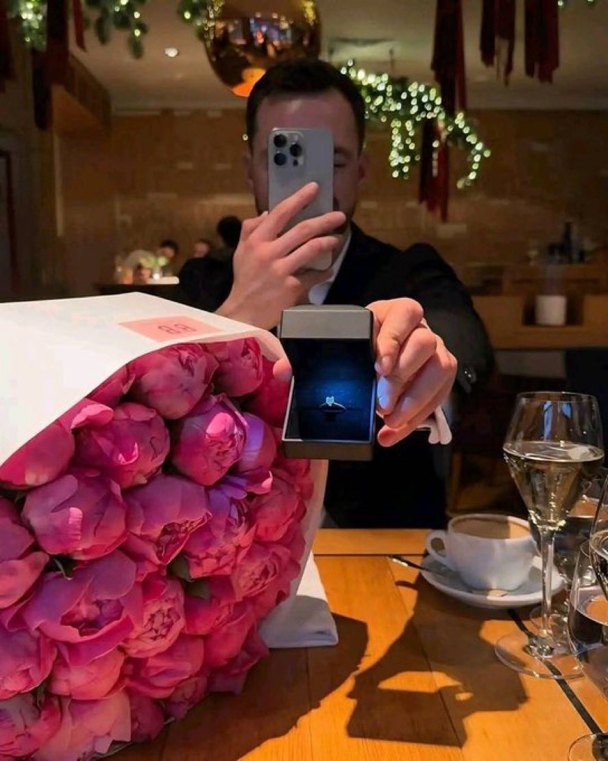 me and who (@dailycouplepost) on Twitter photo 