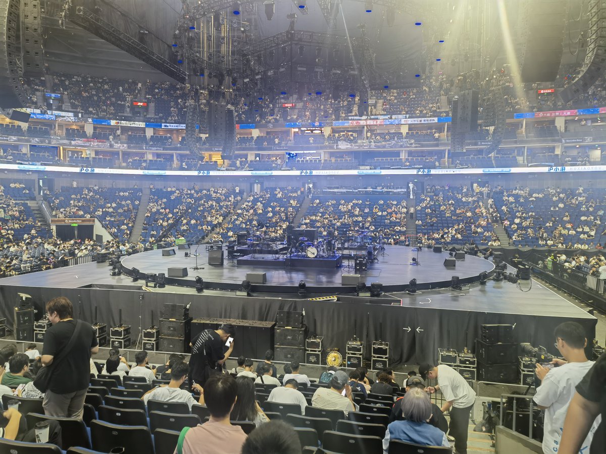 Richardmaximum's tweet image. BanG Dream!上海公演2025
MyGO!!!!!×Ave Mujica联合公演「分歧路口，前途漫漫」
（MyGO!!!!!×Ave Mujica 合同ライブ「わかれ道のその先へ」上海追加公演）
Day2: Geosmin  2025.10.12

作为路人观演归来，演出效果还是不错的🫶

#バンドリ #MyGO #AveMujica
#MyGO_AveMujica_Shanghai_DAY2