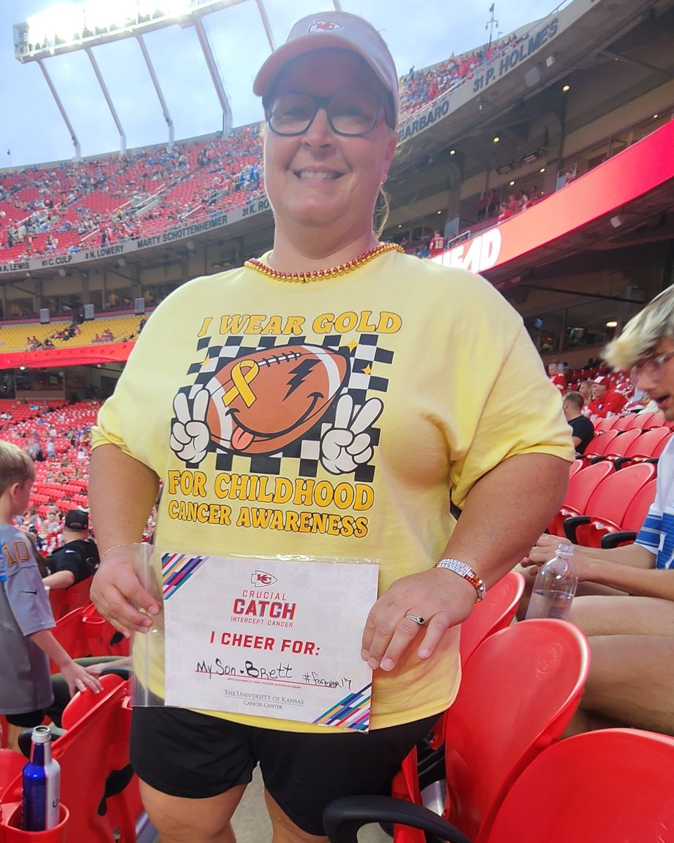 kowitz_wendy's tweet photo. #ChiefsVsCancer  #ChiefsKingdom #chiefs https://t.co/jV83V8DUwh