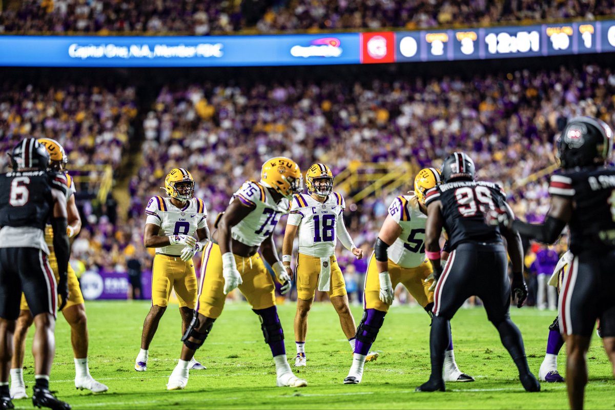 Garrett 🤝 Garrett 

Got to officially shoot my first LSU game last night 📸