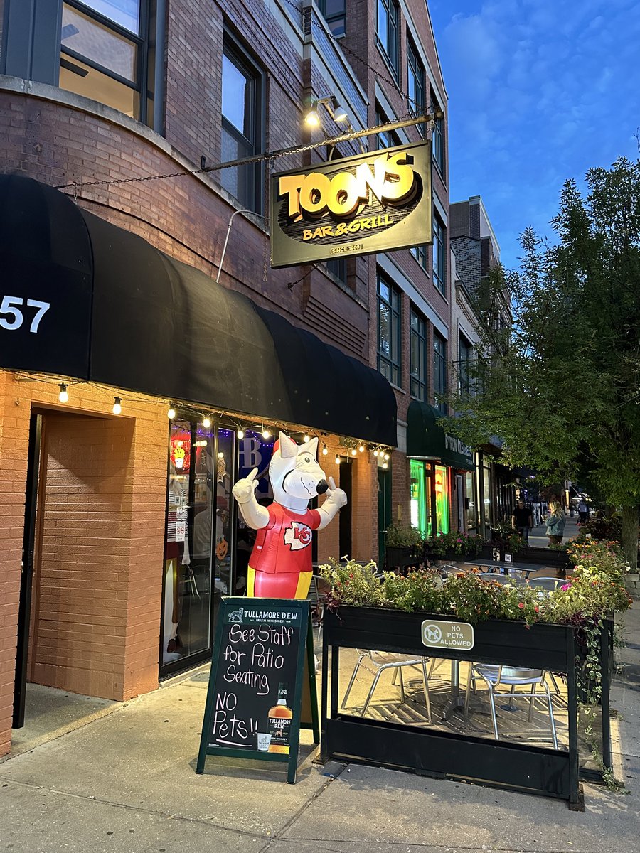 Waitin’ all day for Sunday Night!

#SNF #ChiefsKingdom