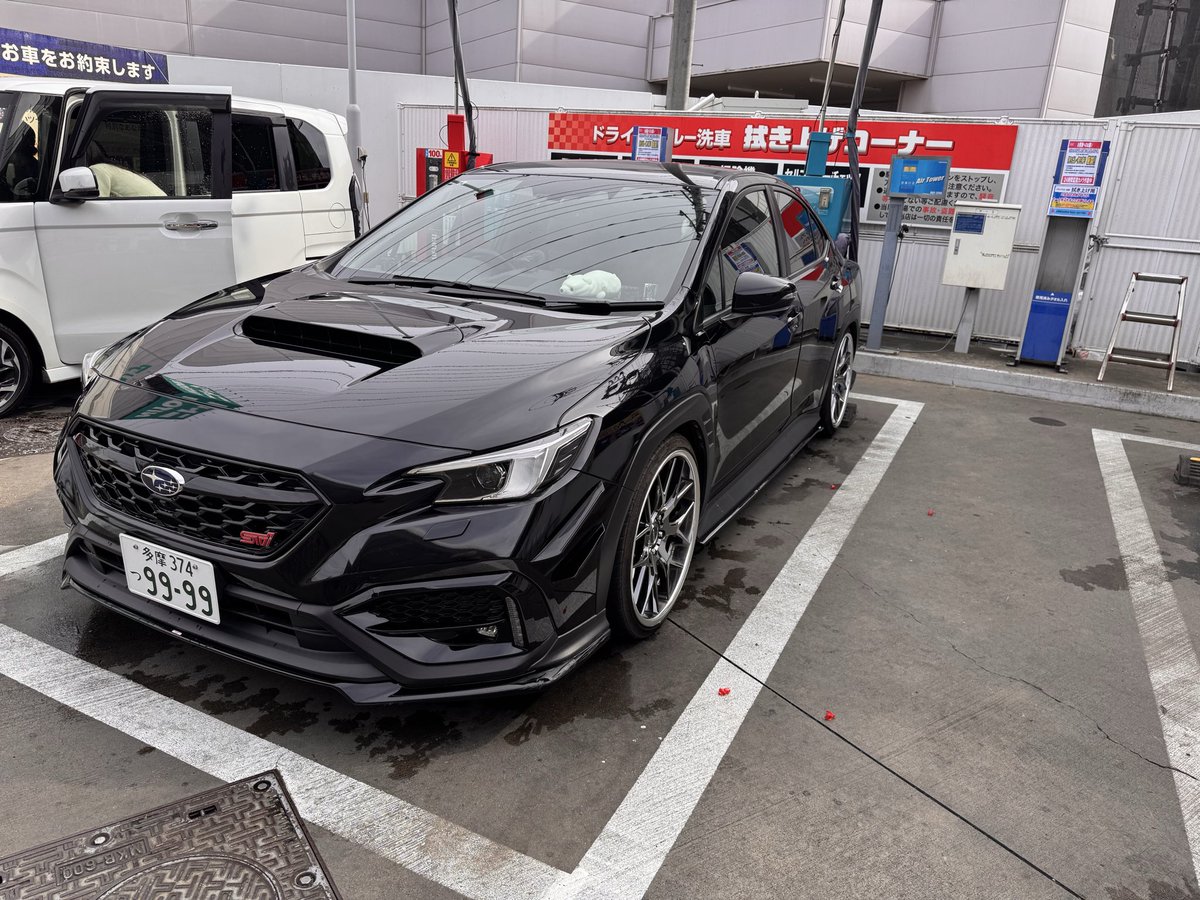 yuuki032803's tweet photo. 昨日洗車してカナード付けたけど顔面ゴツくなってかっこいい！後まだパーツが届くから楽しみー https://t.co/MQqsVa3X3R