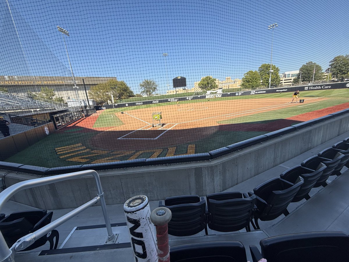 YaniKosto9's tweet photo. Had an amazing time at the Mizzou Show Me ID softball camp! 🖤💛 I loved the energy, the players, the coaching staff, and the overall culture such an amazing environment to be around. I really hope to come back soon! #GoTigers 🐯🥎 https://t.co/jx1e8iVgcA