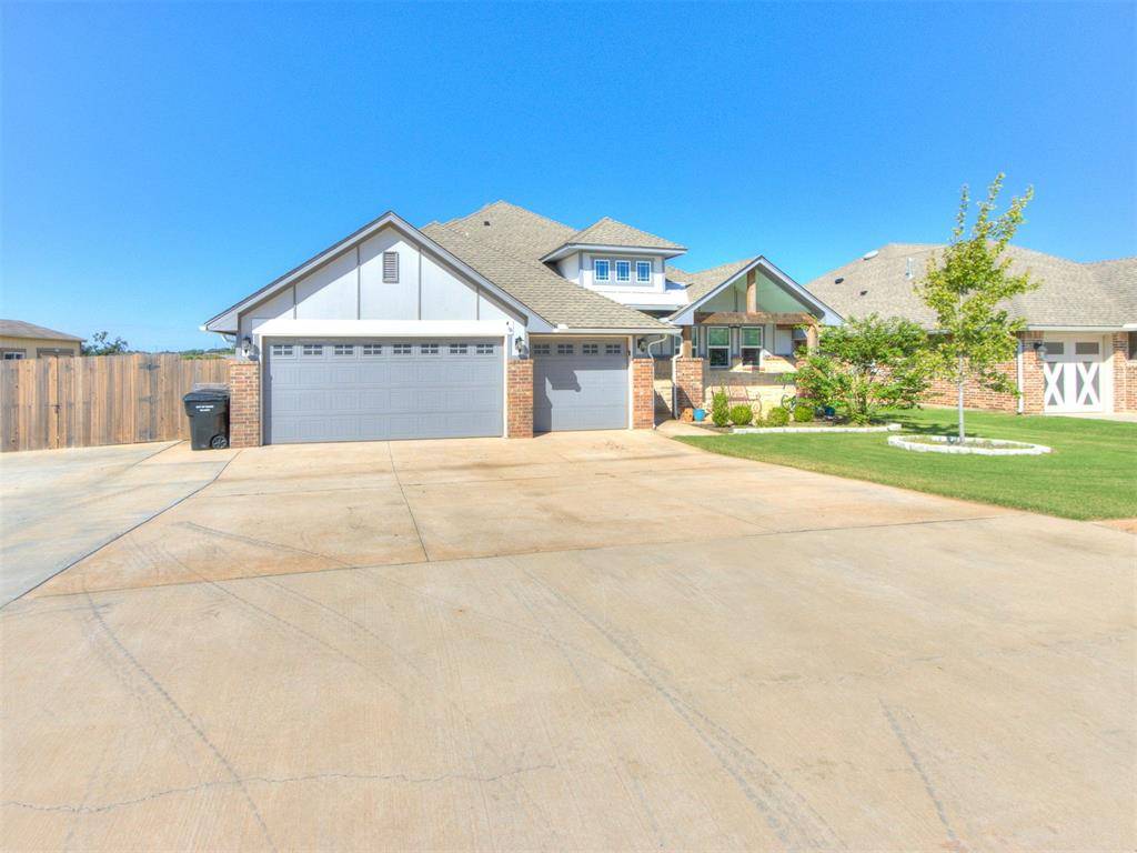 nicolewithbrix's tweet photo. Step into comfort and convenience at 2017 Edgewater DR, Moore! ✨
This spacious home offers 4 bedrooms, 3 baths, all for $397,000!

Ready for your tour? Details here: https://t.co/ZrtHB4QaVP
#MooreHomes #OklahomaRealEstate #NewListing #HomeGoals #ForSale https://t.co/rIOQhZXn4u