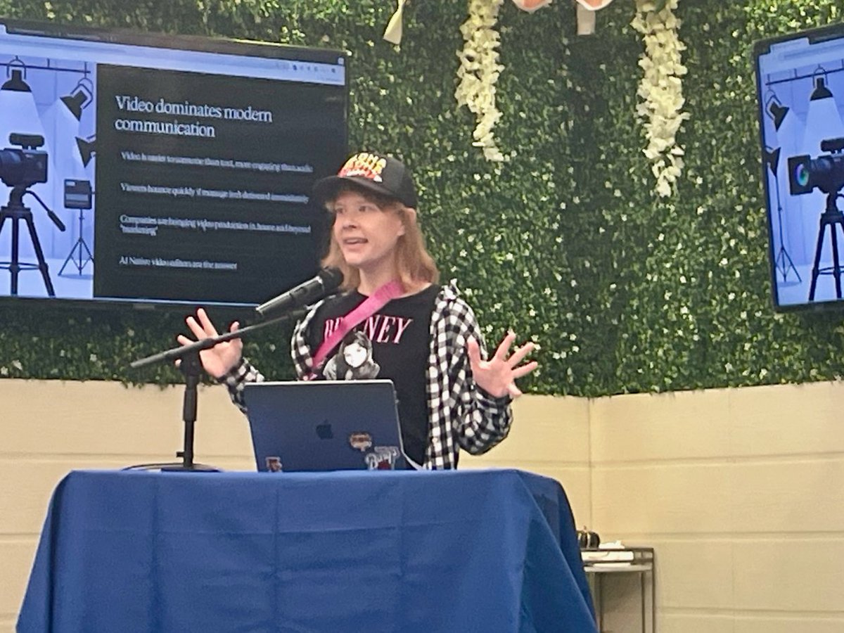 amyjokim's tweet image. We scripted, shot &amp;amp; edited this video at a hands-on @descript event during #SFTechWeek, hosted by the dynamic @burkenstocks &amp;amp; her helpful crew. Laura gave an inspiring intro, &amp;amp; then everyone spent the majority of the event MAKING VIDEOS