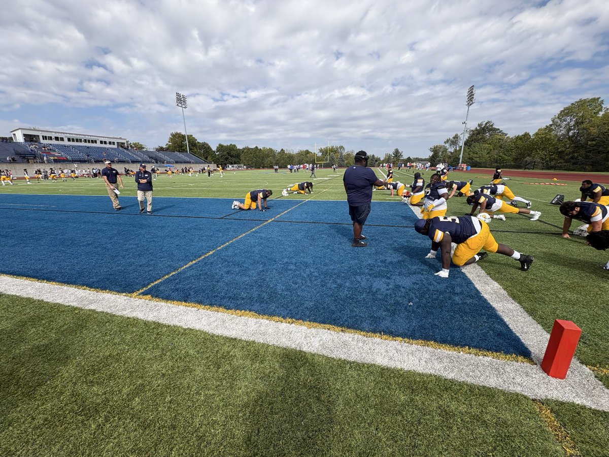 nreichel_58's tweet photo. Had a great game day visit @MSJ_FB thanks to @coachtmsj for the invite can’t wait to be back! 🔵🟡

@CooperFootball @CollinKandra @CoachHopperton https://t.co/uWkUHOF1kK