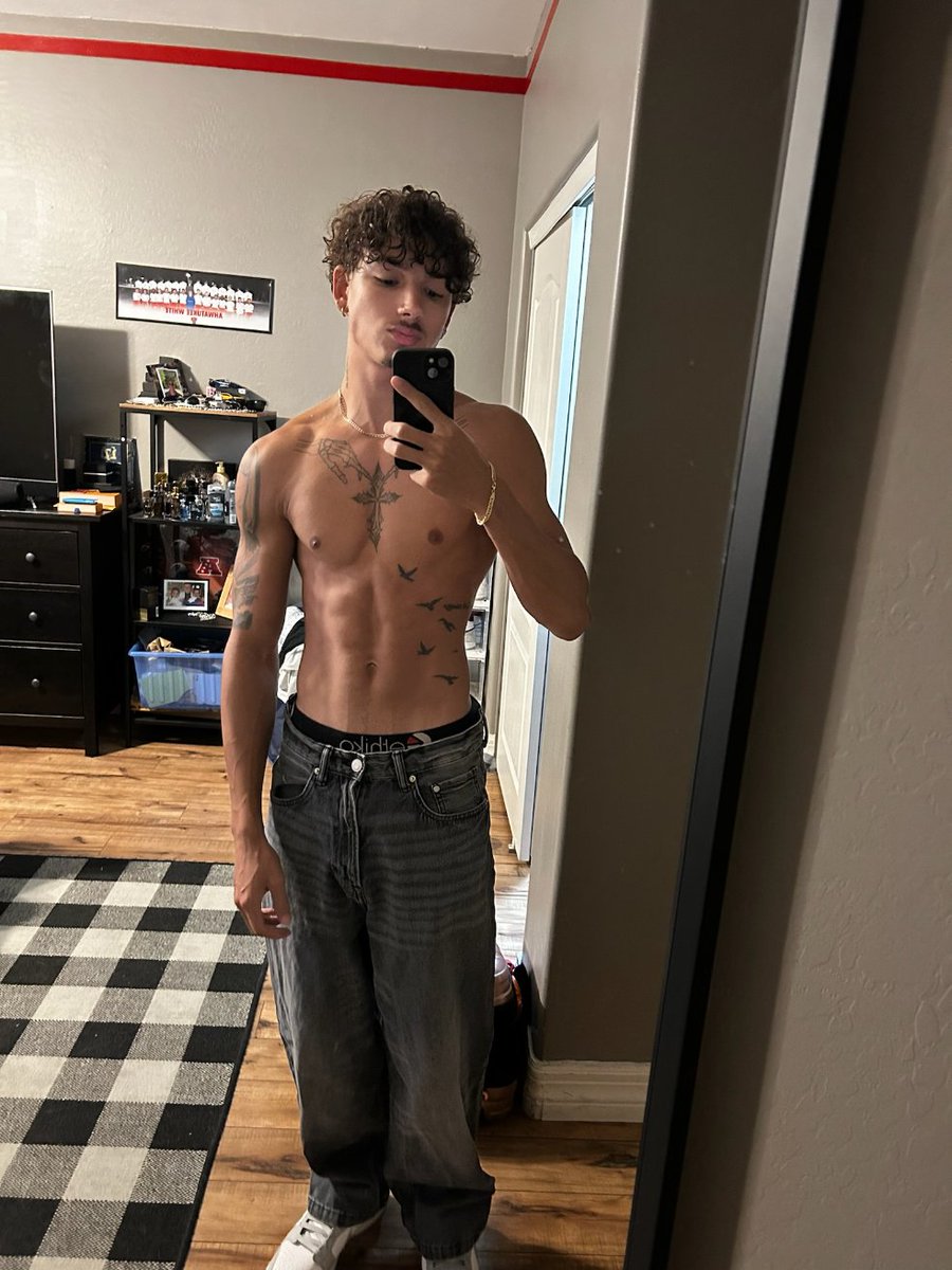 pics only or vid too?