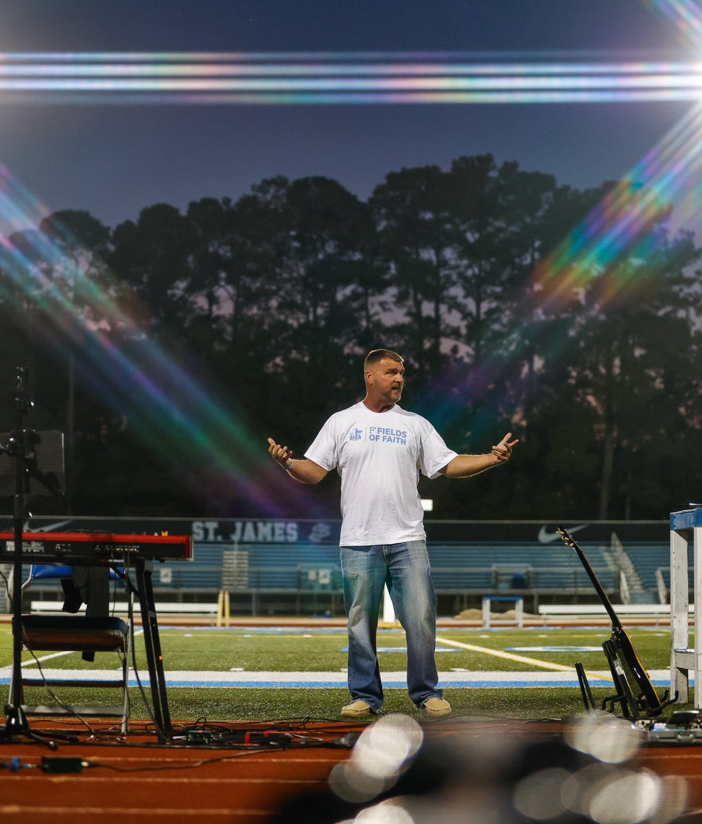 MurrellsInletPh's tweet photo. Next Sunday evening (October 19) we will meet at the Garden City Chapel for an awesome night of worship and fun with over 100 other youth from across our area! Many thanks to Casey Clark (pictured here at #FieldsOfFaith) for helping make this possible! 

Photo by Barron Wilson. https://t.co/KoBfUoglth