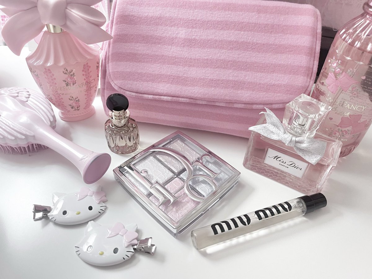 when everything is pink i feel better