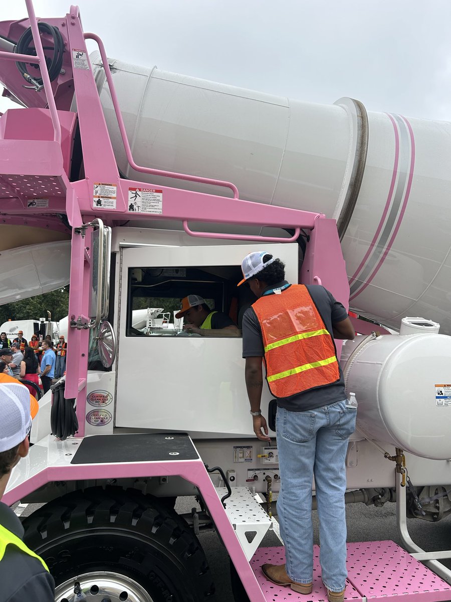 txst_cim's tweet photo. A few of our @txst @ConcreteDegree students had the opportunity to head to Orlando to attend the @nrmca ConcreteWorks conference. From networking to educational sessions, to the National Mixer Driver Championship, a great time was had by all!  @RPenlerick https://t.co/ymsiwqNzSH