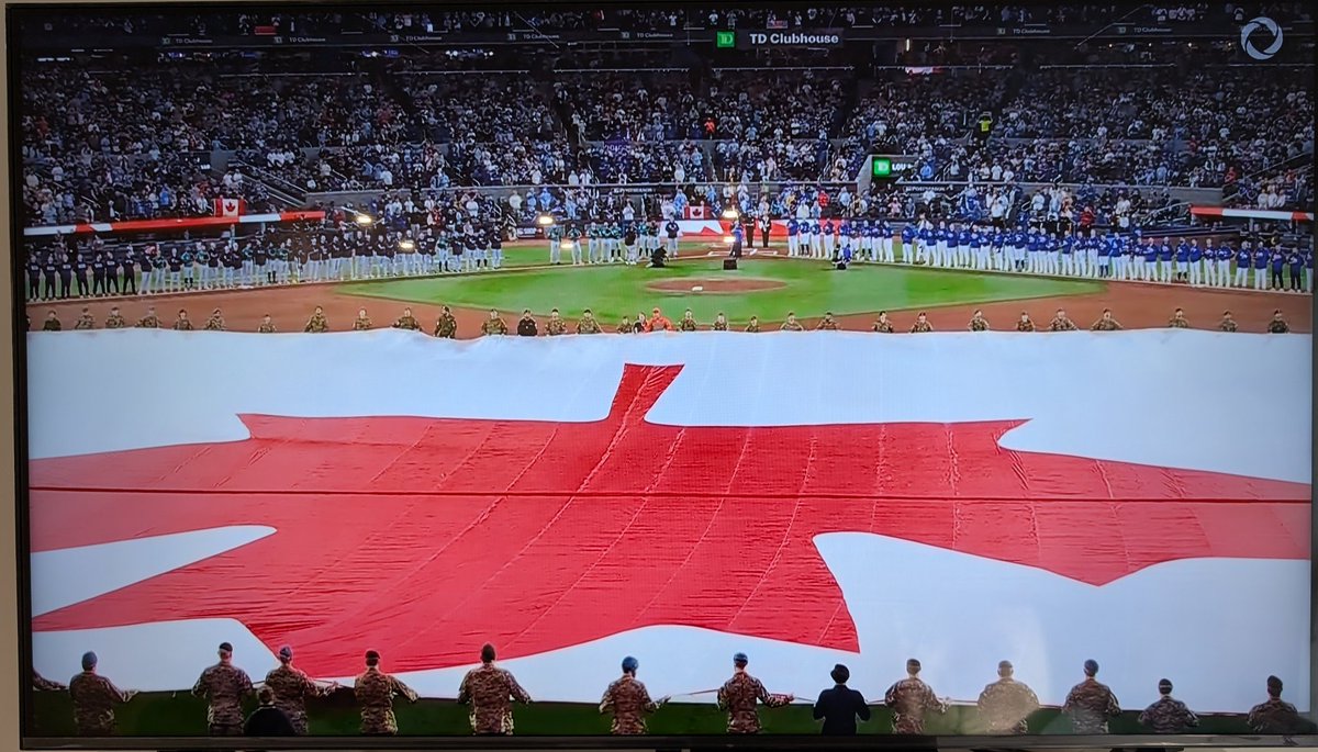 OMG Goosebumps!! 

The Blue Jays are Canada's 🇨🇦🍁 team.

LFG 

#BlueJays
