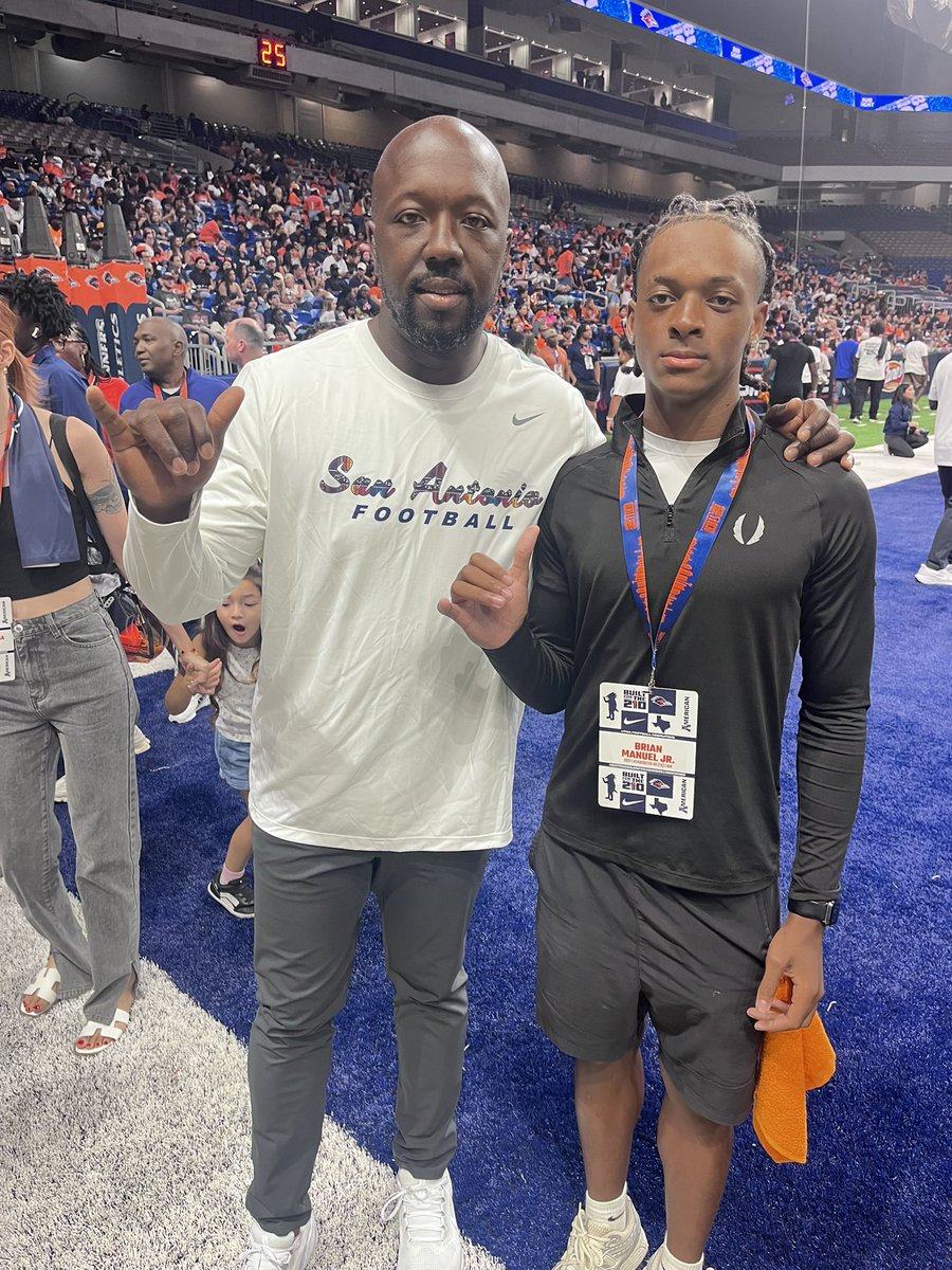 Brian Manuel Jr (@brianmanueljr1) on Twitter photo Great win last night, thank you for the invite <a href="/CoachJP3/">Joe Price III</a>!
<a href="/CoachTimYoder/">Tim Yoder</a> <a href="/UTSAFTBL/">UTSA Football 🏈</a> <a href="/LCoachTurner/">Luke Turner</a> Great win last night, thank you for the invite <a href="/CoachJP3/">Joe Price III</a>!
<a href="/CoachTimYoder/">Tim Yoder</a> <a href="/UTSAFTBL/">UTSA Football 🏈</a> <a href="/LCoachTurner/">Luke Turner</a>