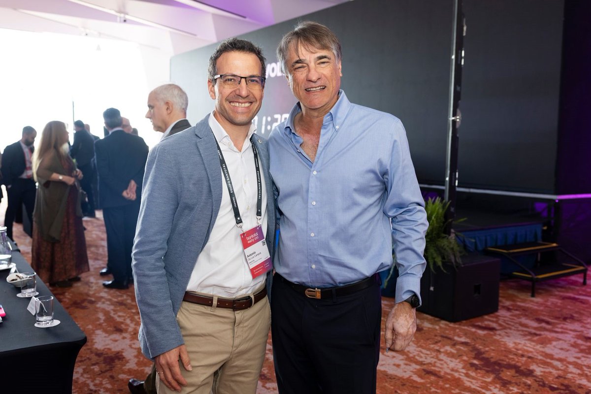 de los Campos tweet media