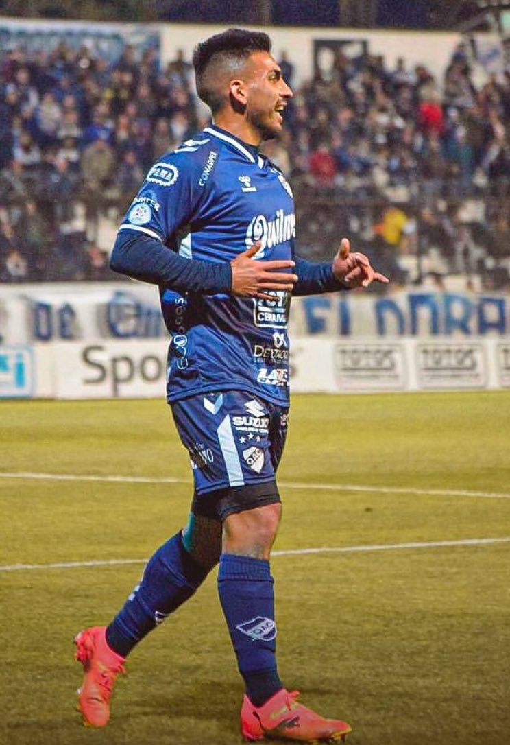 Juan Cruz Kaprof se suma a Ramírez entre los jugadores que no arreglaron la desvinculación, mañana se presentarán a entrenar con un PF. Todavía faltan respuestas de otros futbolistas para saber si son solo 2 o alguno más los que vuelven al trabajo.