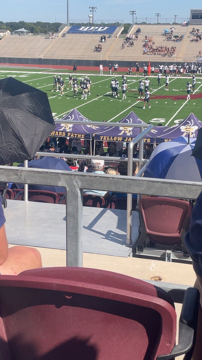 Great visit Saturday with HPU <a href="/CoachEastmanHPU/">John Eastman</a>  ready to see another game #StingEm