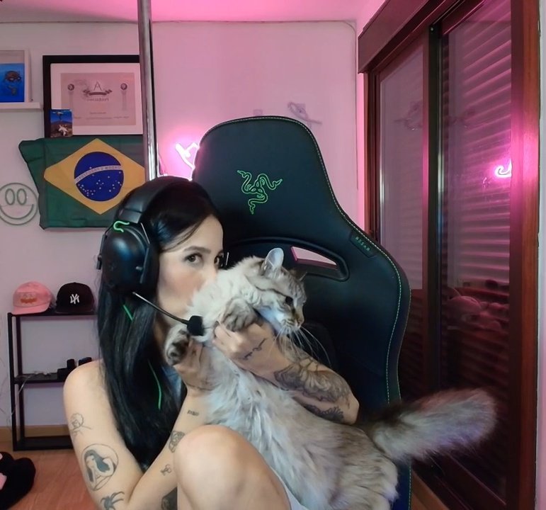 eu amo TANTO que chega a doer.