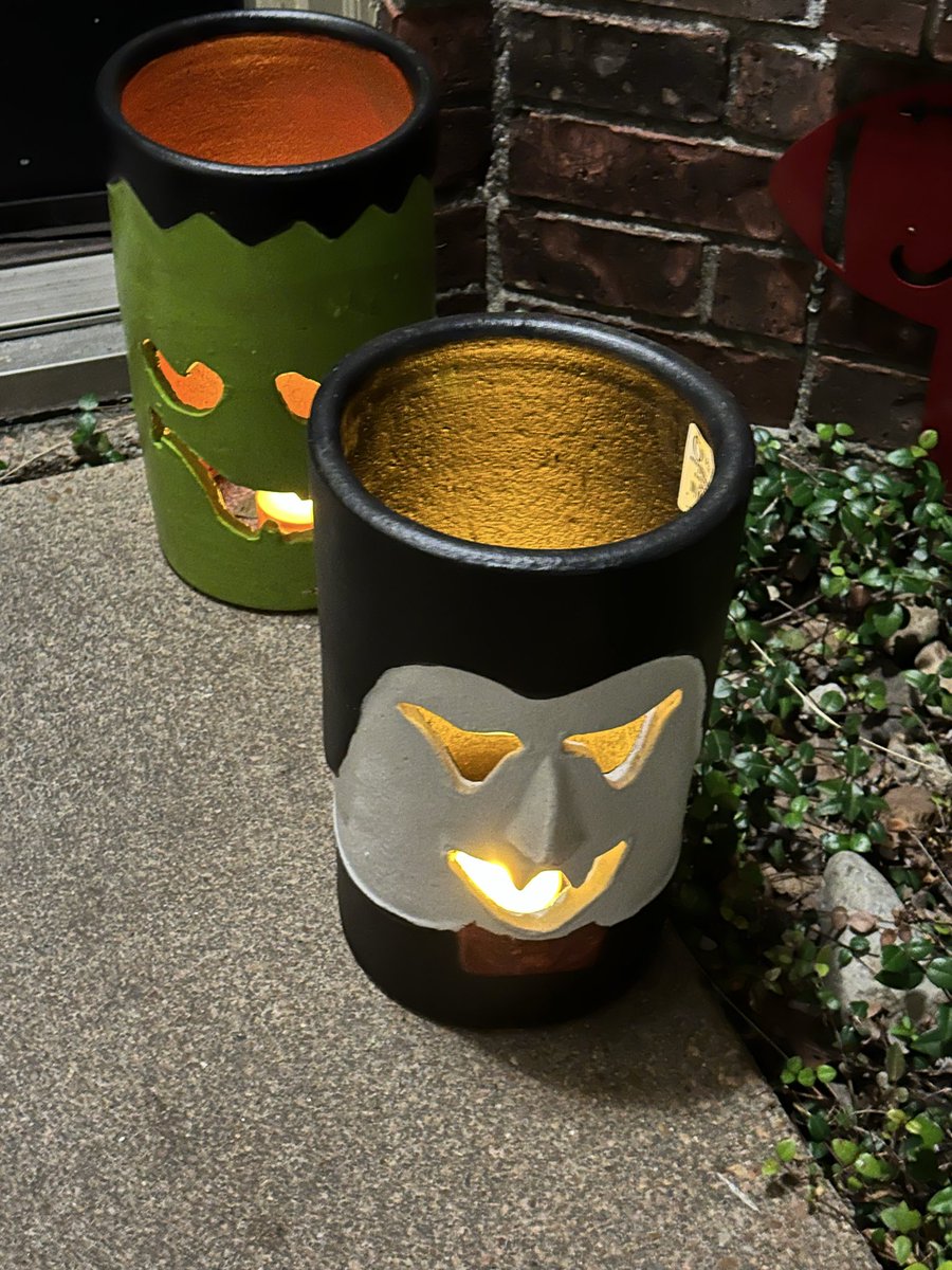 MerlG_Official's tweet image. #funtime #decor #Halloween2025