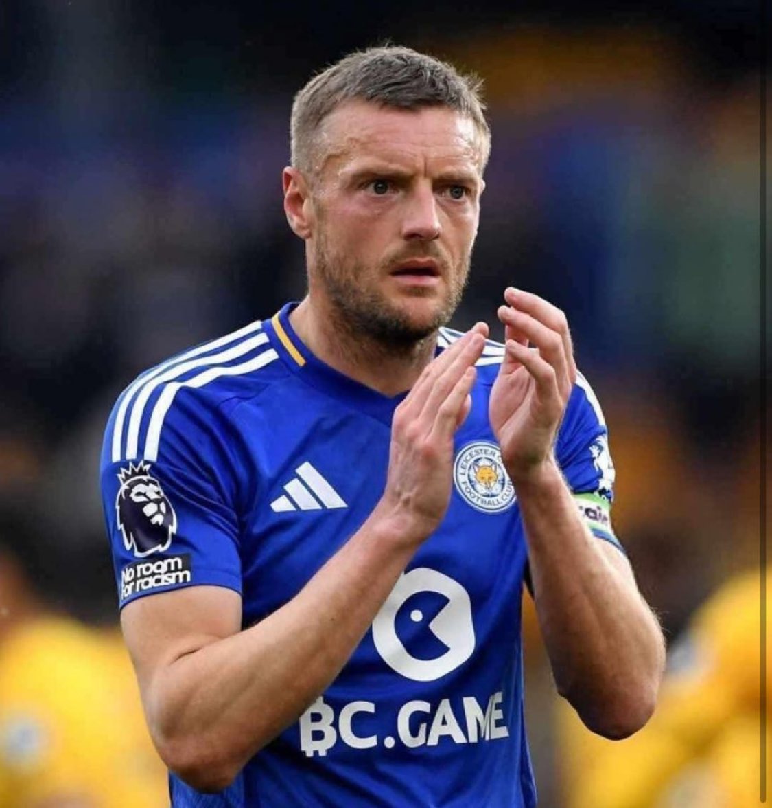 Roy Keane sobre Jamie Vardy:

"Fair Play para Vardy. O cara recusou o Arsenal, ficou no Leicester e virou lenda. Se ele tivesse ido para o Arsenal, provavelmente estaríamos discutindo se ele é melhor que Welbeck. Às vezes, lealdade não é estupidez, é apenas... sobrevivência."