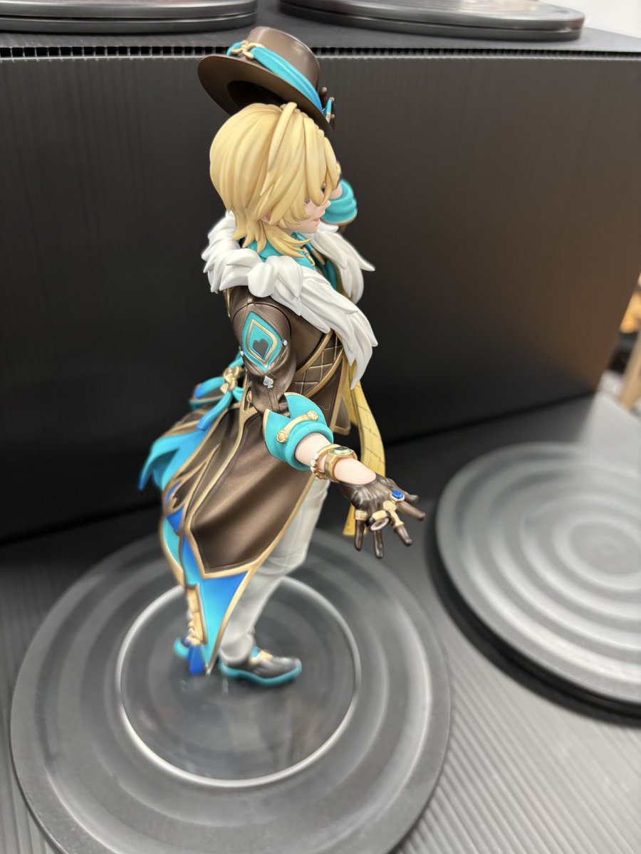 たけうちハムさんの作品
<a href="/bamboohamu/">たけうちハム</a> 
混んでいたので後でゆっくり見ようと思ってたら片付け中だったので全部撮れなかった🙈
アベンチュリンのジャケットが不思議なキラキラ感で素敵だった😍

#フィニコネ6