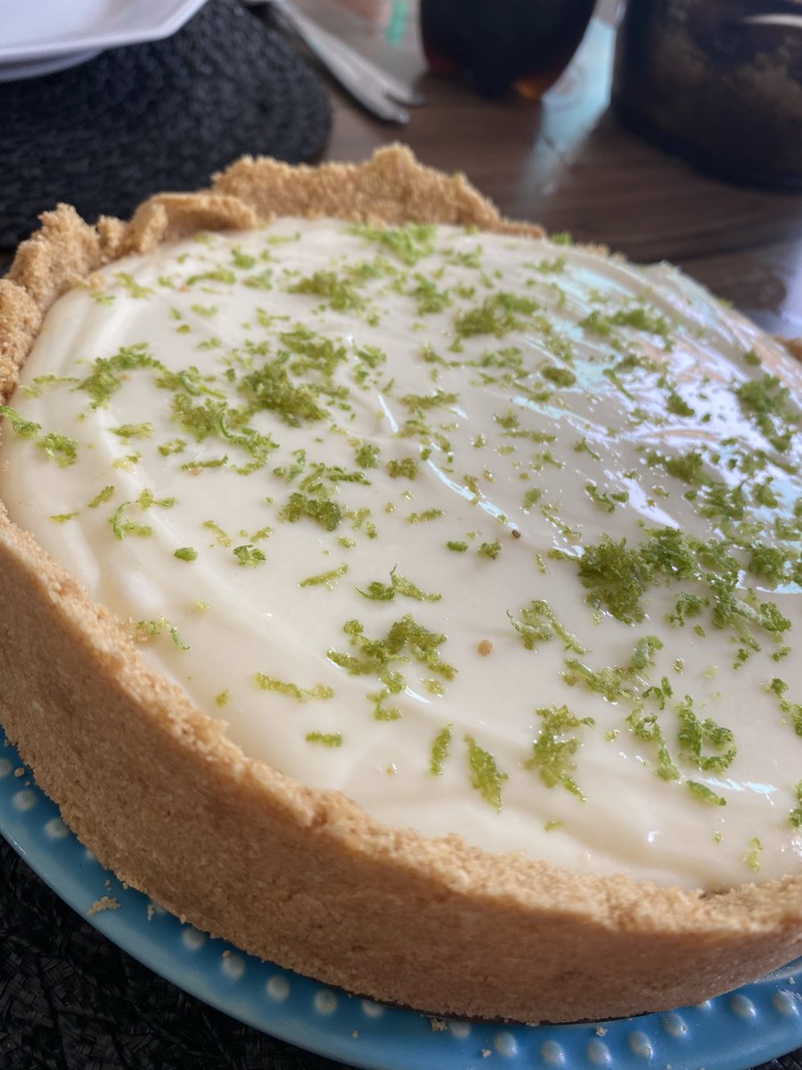 Queria muito agradecer a pessoa que criou a torta de limão