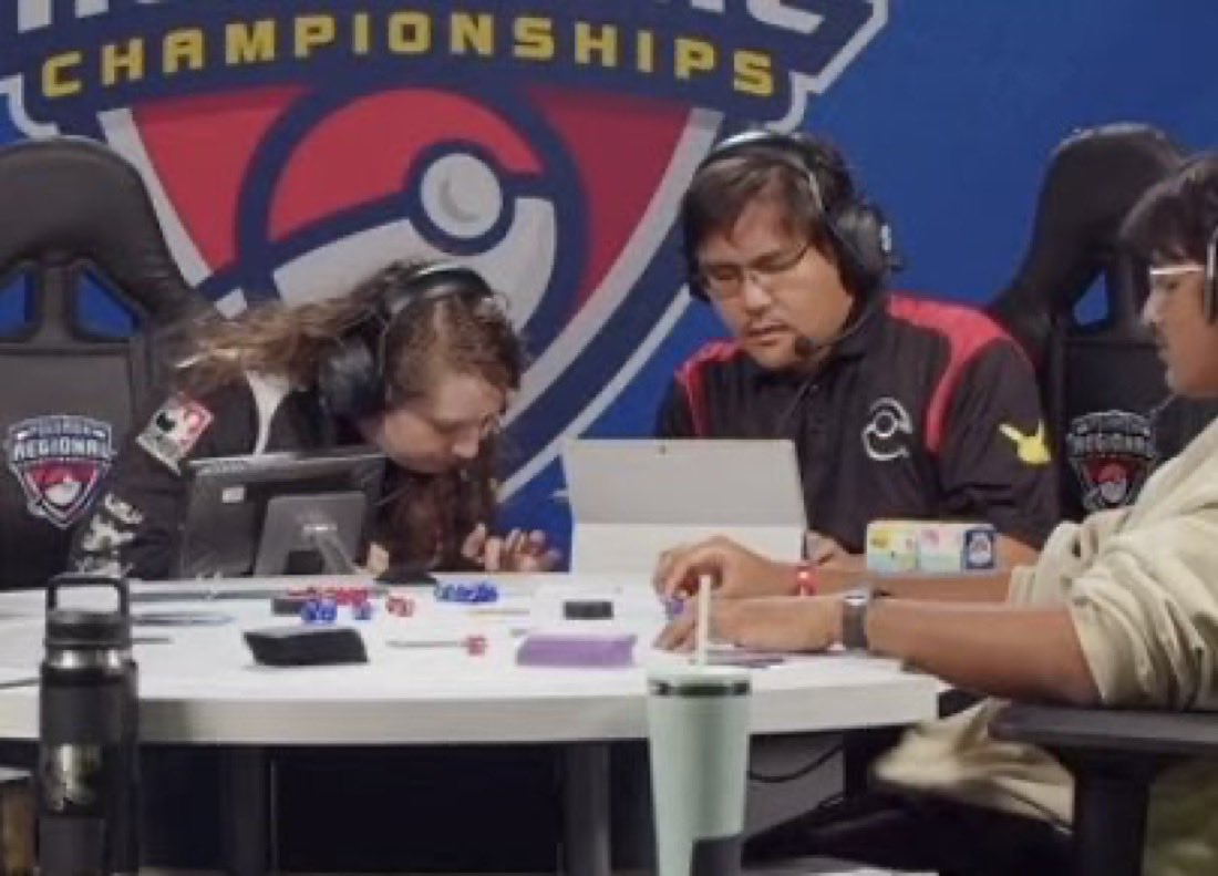 SmartTCG's tweet image. TPCI alerting the judges to brainwash Hale into drawing 8 cards off iono to 6 so Gardy can win an unwinnable game