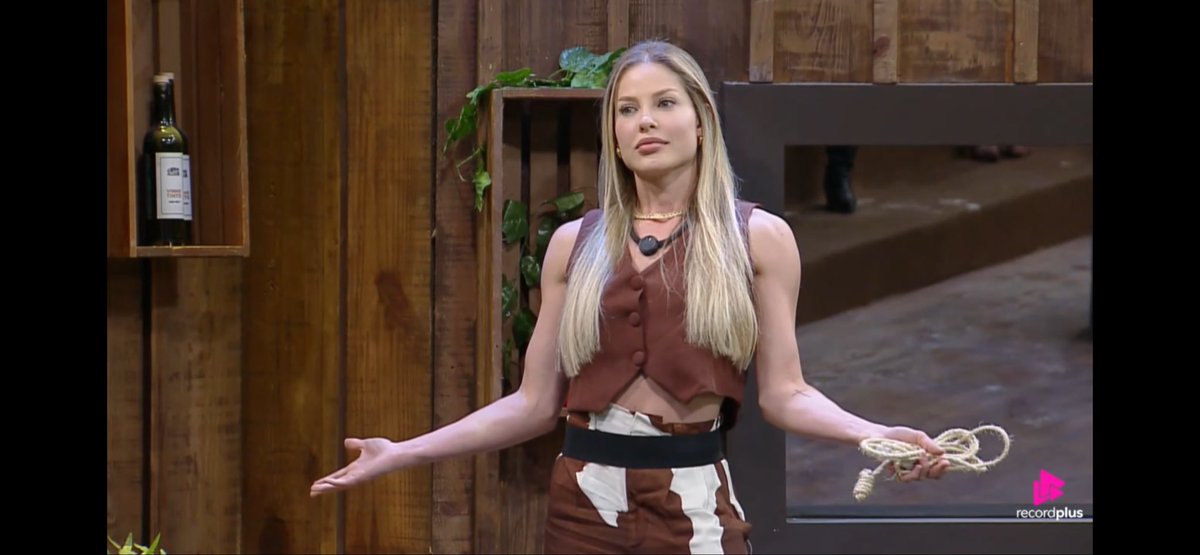 raituita_'s tweet image. sem xingamentos e muito deboche ela tira qualquer um do sério AMOOOO #TeamSaory