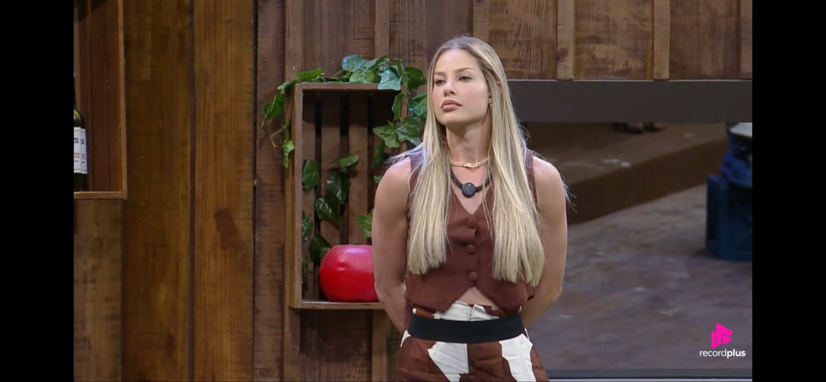 raituita_'s tweet image. sem xingamentos e muito deboche ela tira qualquer um do sério AMOOOO #TeamSaory