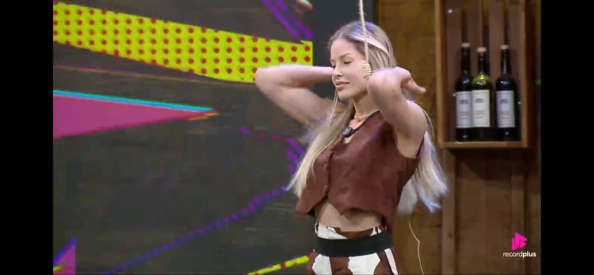 raituita_'s tweet image. sem xingamentos e muito deboche ela tira qualquer um do sério AMOOOO #TeamSaory