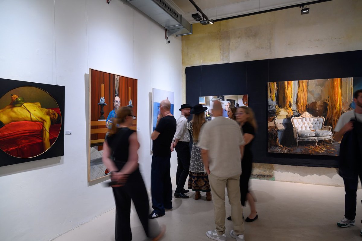 Haitzdediego's tweet image. More pics about Figurativas 25 opening @ Meam museum 
&quot;The dawn&quot; is waiting for you to tell you something
From October to January 15

You can send a dm if you wish to purchase online. Shipping is free.

#figurativeart #contemporyart #painting
