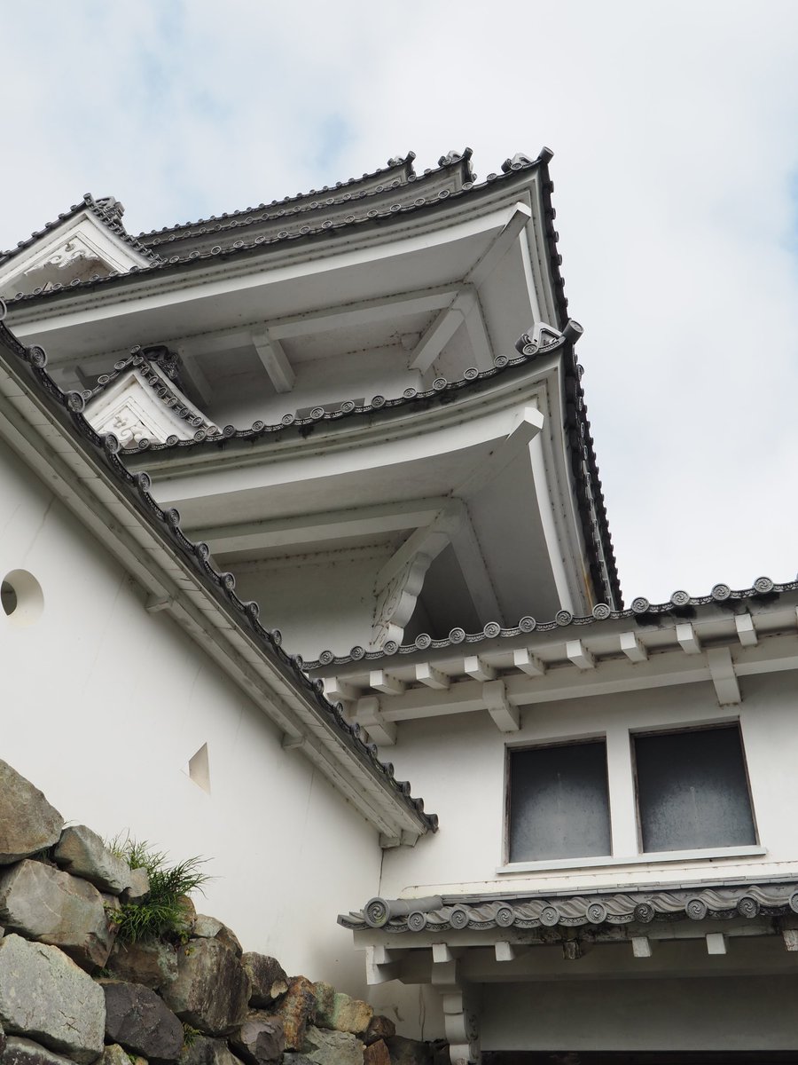 618kotsuka's tweet photo. 紅葉には全然早いけど郡上八幡城🏯へ行ってきました🚙💨

沢山の人が来ててびっくり😳

#郡上 #郡上八幡城 #城 https://t.co/LwHiORveYz