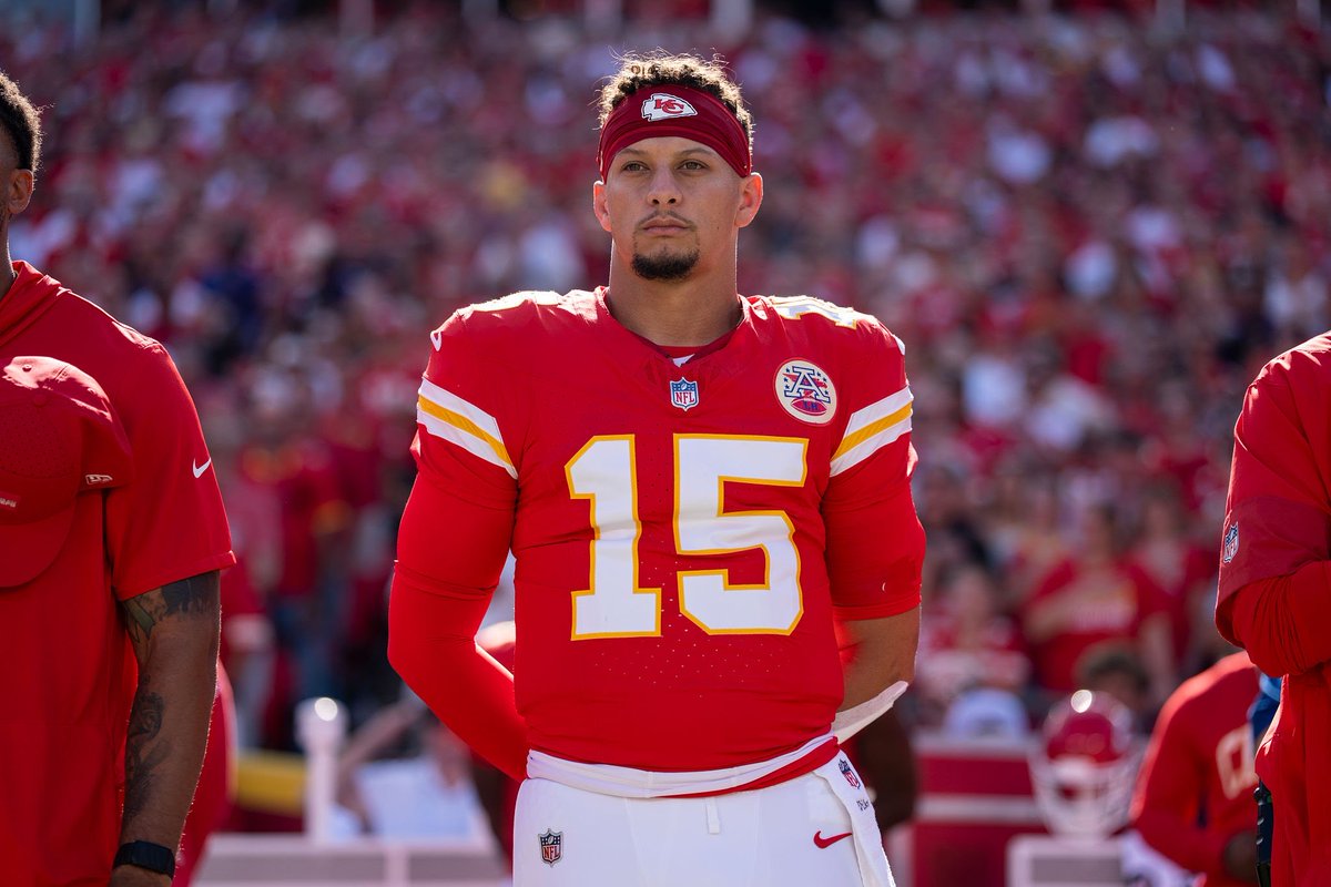 Patrick Mahomes start to 2025 without his WR1

1738 TOT Yards (1st in the NFL)
15 TOT TDs (Tied for the 1st)
2 INTs
75.0 QBR (4th in the NFL)

MV3 is on the way