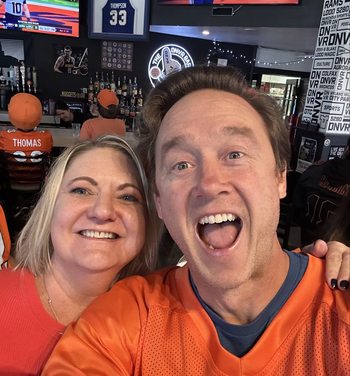 Met the mayor at <a href="/DNVR_Bar/">DNVRBAR</a> watching the <a href="/Broncos/">Denver Broncos</a> this morning!