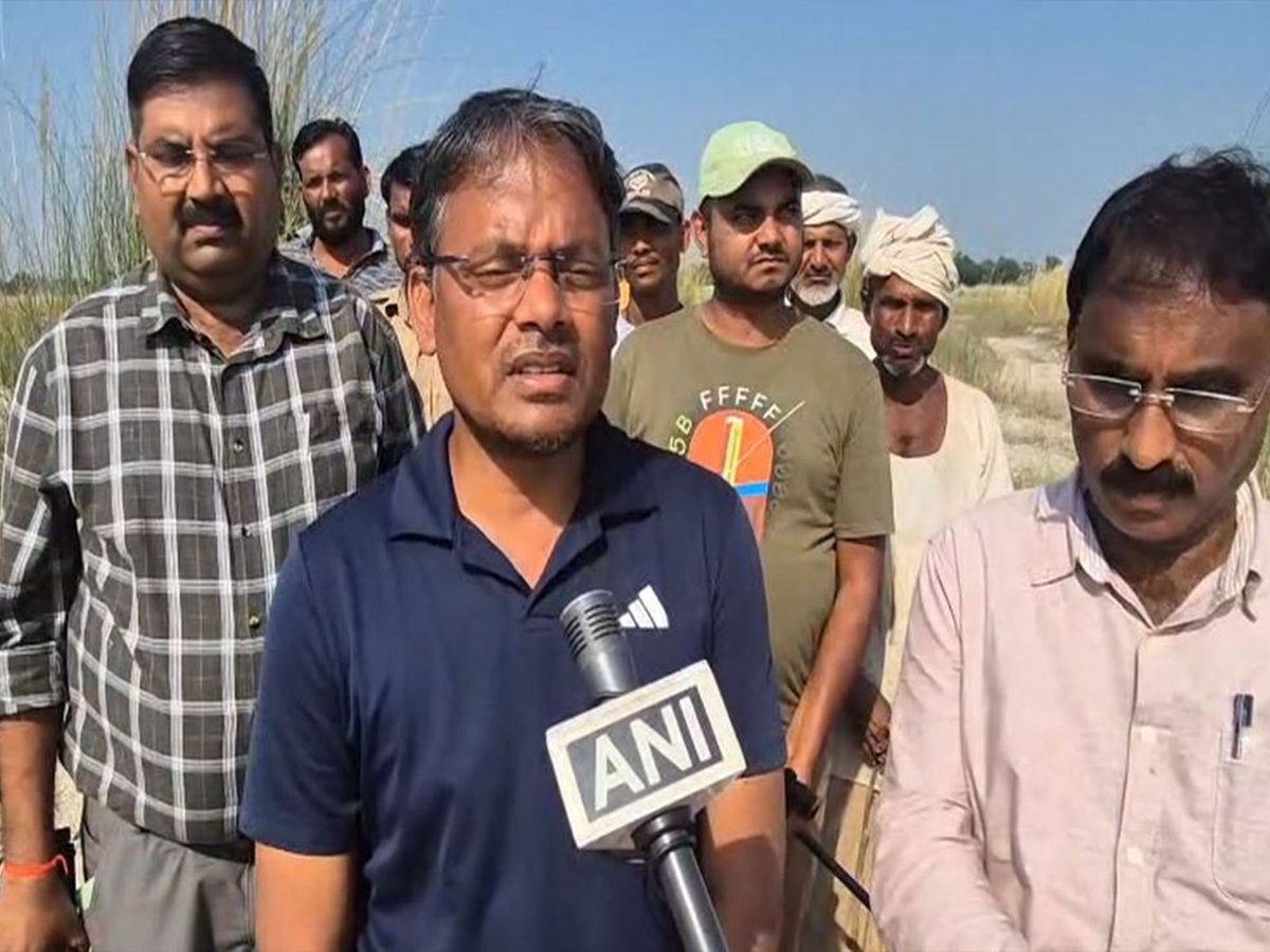 ani_digital's tweet photo. "Six dead, over 25 injured since September 9": Forest official on wolf attacks in Bahraich 

Read @ANI Story |
https://t.co/hjN5VmiLnJ

#ForestOfficial #WolfAttacks #Bahraich #UttarPradesh https://t.co/d7Cu4uJtIK