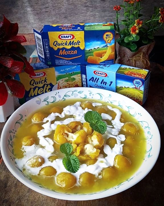 resepmamikucom's tweet image. Bubur Mozza Biji Salak

Gak nyangka biji salak bisa se-cheesy ini! 🤤 Bubur Mozza Biji Salak, perpaduan tradisional &amp;amp; modern yang bikin lidah bergoyang. Fix, jadi menu takjil favorit baru! #BuburBijiSalak #Mozarella #TakjilRamadhan #Foodie

Credit : resepmamiku.com/bubur-mozza-bi…