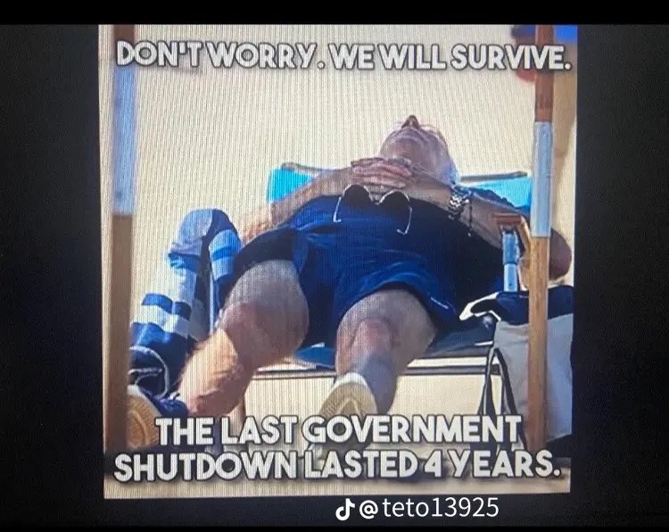Simbastinks's tweet image. He WAS NEVER THE PRESIDENT!