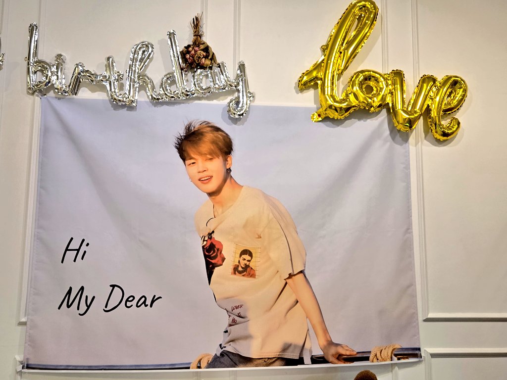 지민아~~~~~
생일 옴총나게 축하해 🎉 
행복한 하루 보내 쪽!쪽!쪽!쪽! 😘

#지민생일ㅊㅋ 
#HappyJimtober2025 
#BTSJIMIN #지민
#JiminDay2025