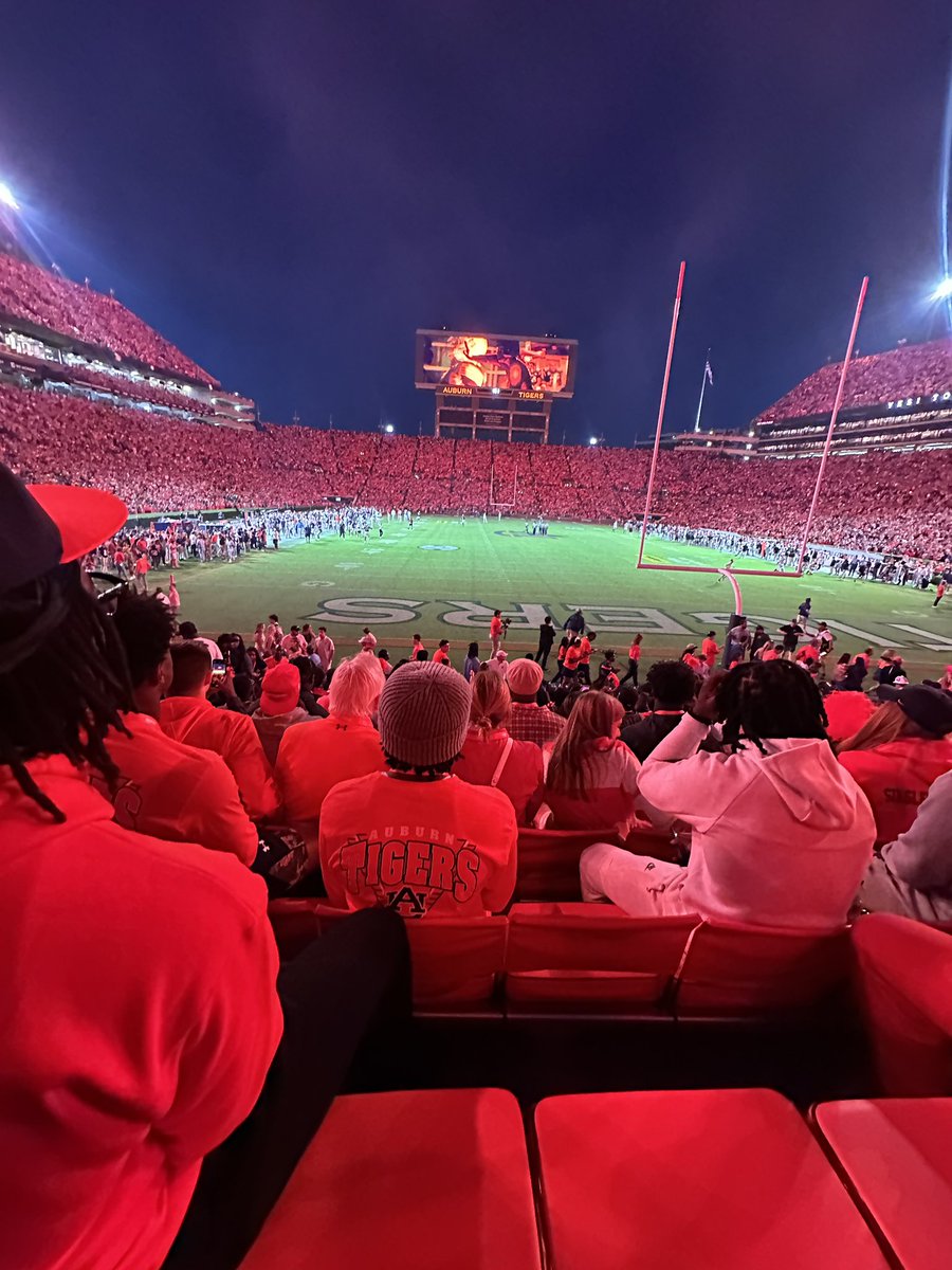 speedyyeraa's tweet image. Great Time in Auburn this Weekend!!
#WarEagle @G_miller11 @CoachDavisWR @CoachHughFreeze @AuburnMade @Dillard_DHS @lobuesport @therealkwat