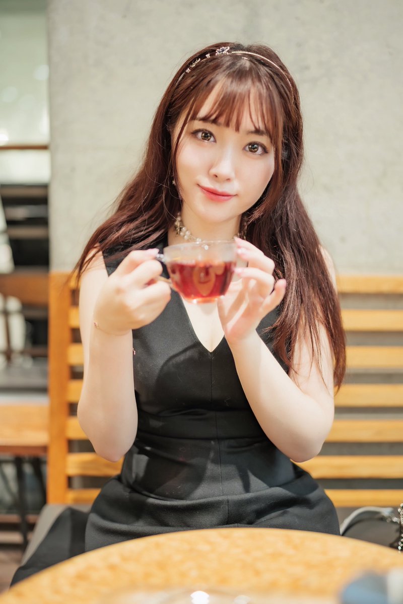 fancia6786's tweet image. おはようございます⸜(๑⃙⃘&apos;ᵕ&apos;๑⃙⃘)⸝⋆︎*
☕️time

photo by @yuta_229 さん　ありがとうございました😊
#ポートレート
#ポートレートモデル 
#写真好きな人と繋がりたい 
#アイドル
#被写体になります 
#マシュマロ撮影会 
#撮影会モデル
#透明感
#甜妹
#チェリッシュ撮影会 
#中国人モデル