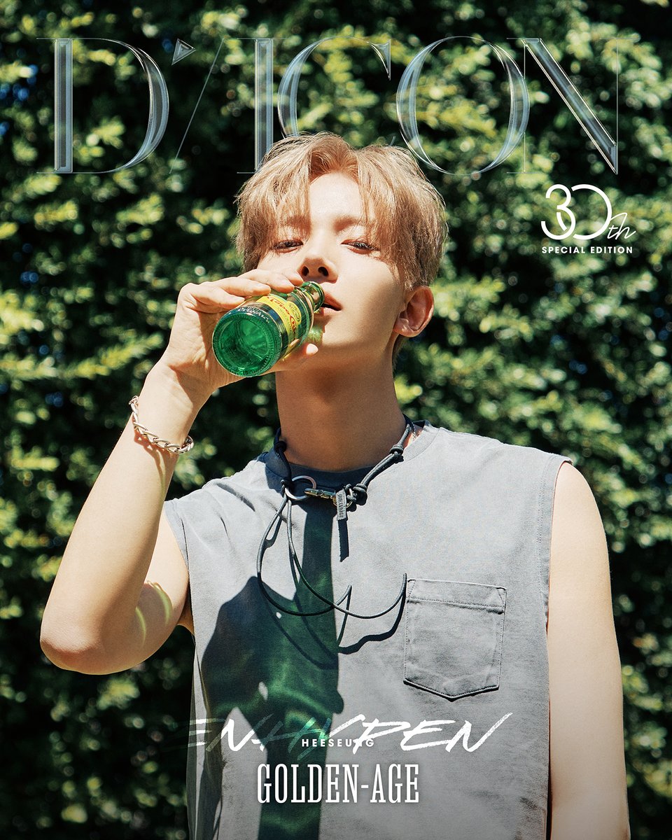 DICON30_ENHYPEN's tweet image. 캘리포니아 챗스워스 언덕 위, 프랭크 시나트라의 숨결이 남은 시나트라 하우스에 엔하이픈이 들어섰습니다.
뜨거운 햇살 아래 웃음이 번지고, 서로의 어깨에 기대어 여름의 끝자락을 만끽했습니다.
멤버들의 눈부신 미소를 보며 생각했습니다.
전 세계 스타디움을 가득 채우며 7명이 함께하는 지금이,…